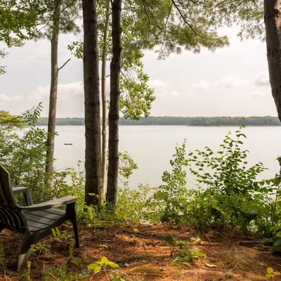 Tide's Rest · Tide's Rest-Oceanfront sleeps 6!
