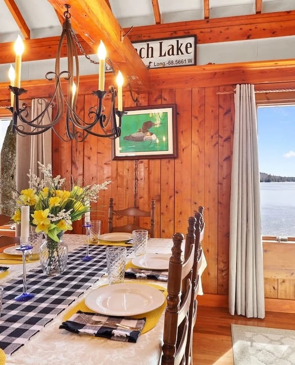Lakeside Lodge